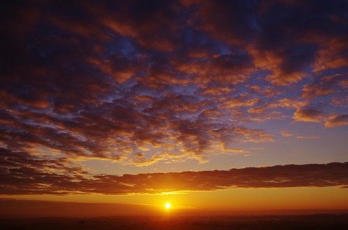 shropshire sky sun shine light sunrise shadows hills clouds morning contrast lythhill