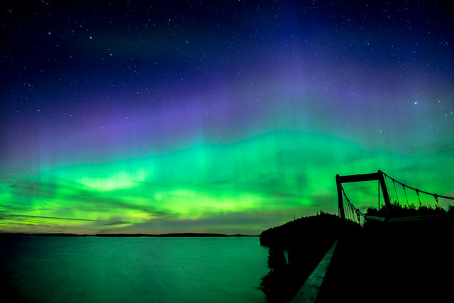 What northern lights do at night?