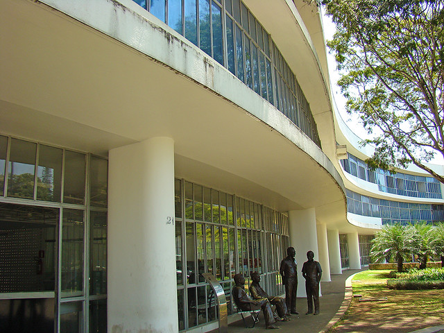 Biblioteca Pública Luiz de Bessa