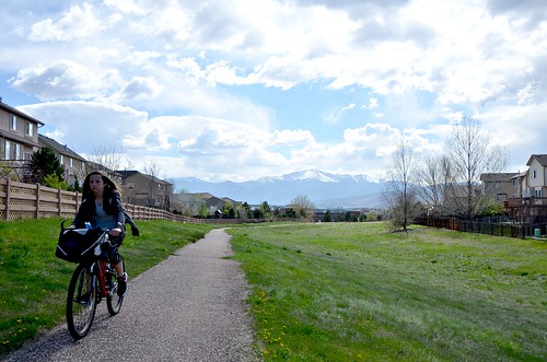 road houses girl bike bicycling colorado may peak trail springs biking pikes between ribbet 2016 dsc1860 dsc1860b