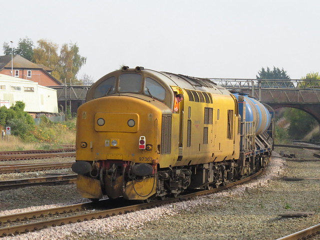 97302 TNT 97303 on 3S71 RHTT Wales diagram at Chester 27/10/2015