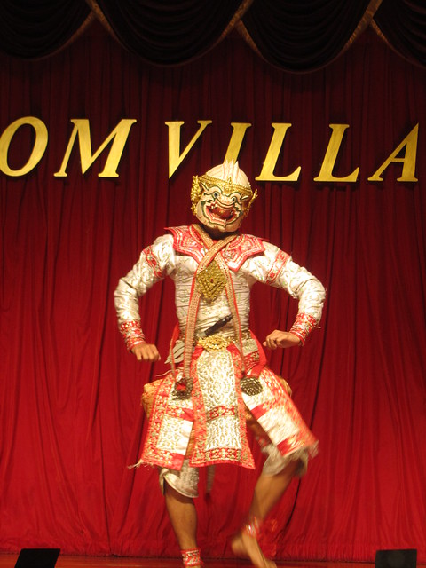Thailand - Bangkok - Silom Village - Thai classical dancing