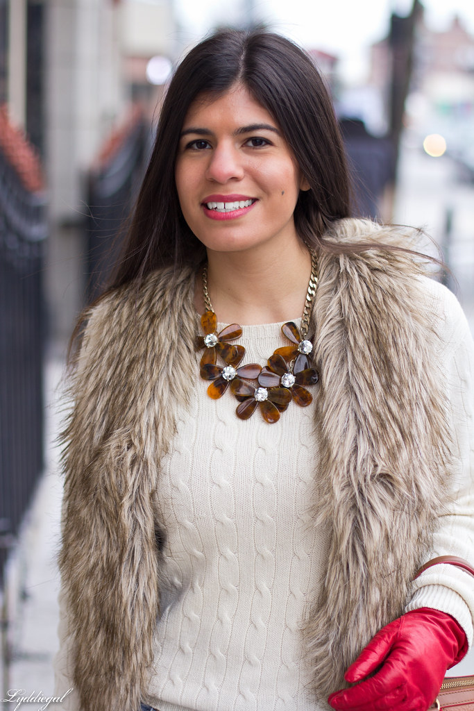 cream sweater, denim, fur vest-6.jpg | Lydia Abaté | Flickr