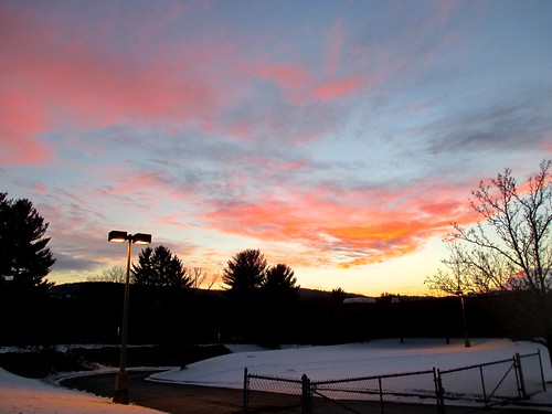 winter sunset snow newyork colors evening vestal appalachianmountains ahobblingaday temperature18f temperature8c