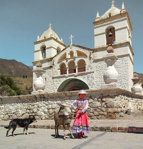 peru colca valley arequipa province church mca santa ana quechua girl lama dog ρeru solo travel bilwander