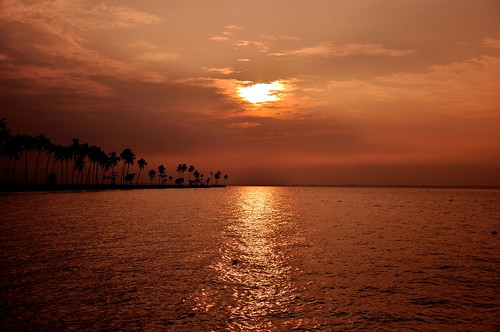 sunset lake kerala backwaters vembanad