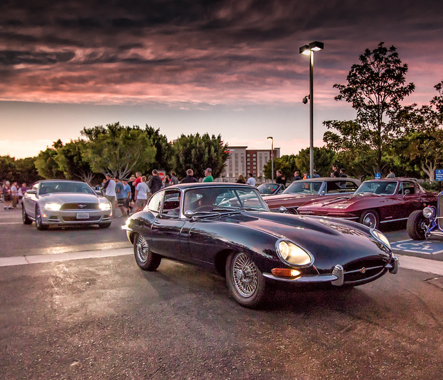 Cars arriving to Cars and Coffee at the break of dawn