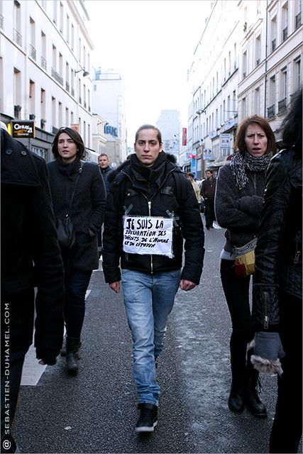 ...Charlie Hebdo ✔  Rassemblement de Solidarité IMG150111_063©2015 | Fichier Flickr 700x467Px Fichier d'impression 5610x3740Px-300dpi