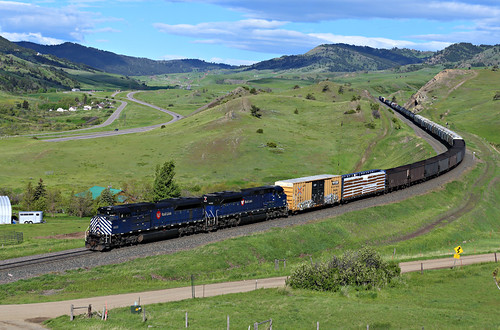 railroad train montana ml 4400 4402 sd70ace montanaraillink