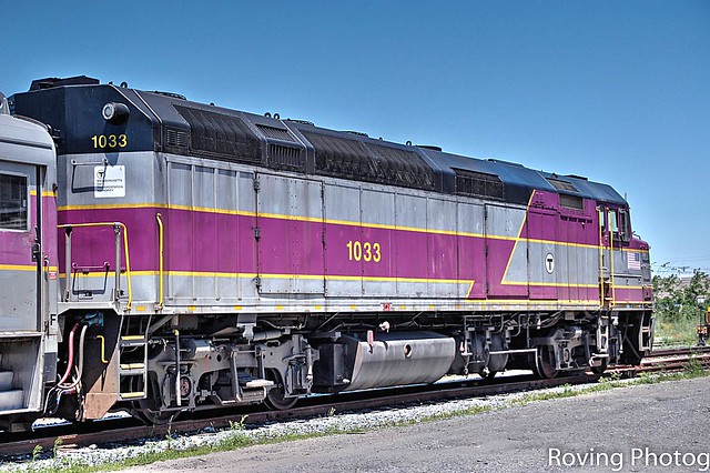 MBTA Locomotive 1033