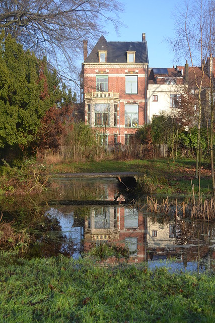 Villa des Trois Fontaines, Vorst