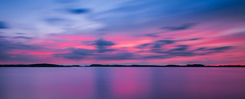 night evening ocean water sunset sky light grundsund bohuslän sweden archipelago sunlight sea bay mirror reflection longexposure nd16 filter nd ndfilter outdoor 5dii 5dm2 5dmark2 5dmarkii clouds panorama