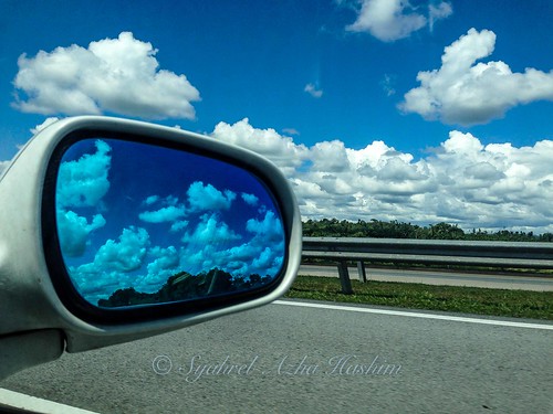 travel light detail reflection car clouds highway colorful motorway getaway naturallight malaysia handheld sidemirror sideviewmirror dramaticsky iphone iphone5 syahrel