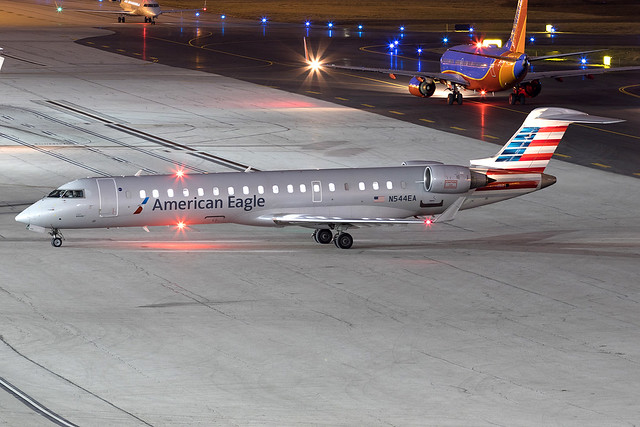 American Eagle (Envoy Air) Bombardier CRJ-700 N544EA KCMH 10DEC14