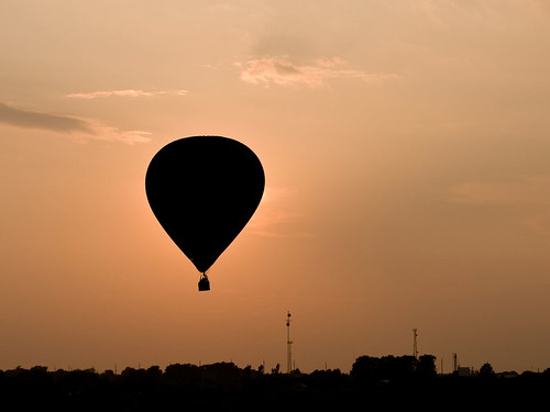 1271814125_1600x1200_hot-air-balloon-in-the-evening by thedreamlife, sunset dusk balloon flight iowa hotairballoon ballooning indianola canonef50mmf14usm nationalballoon