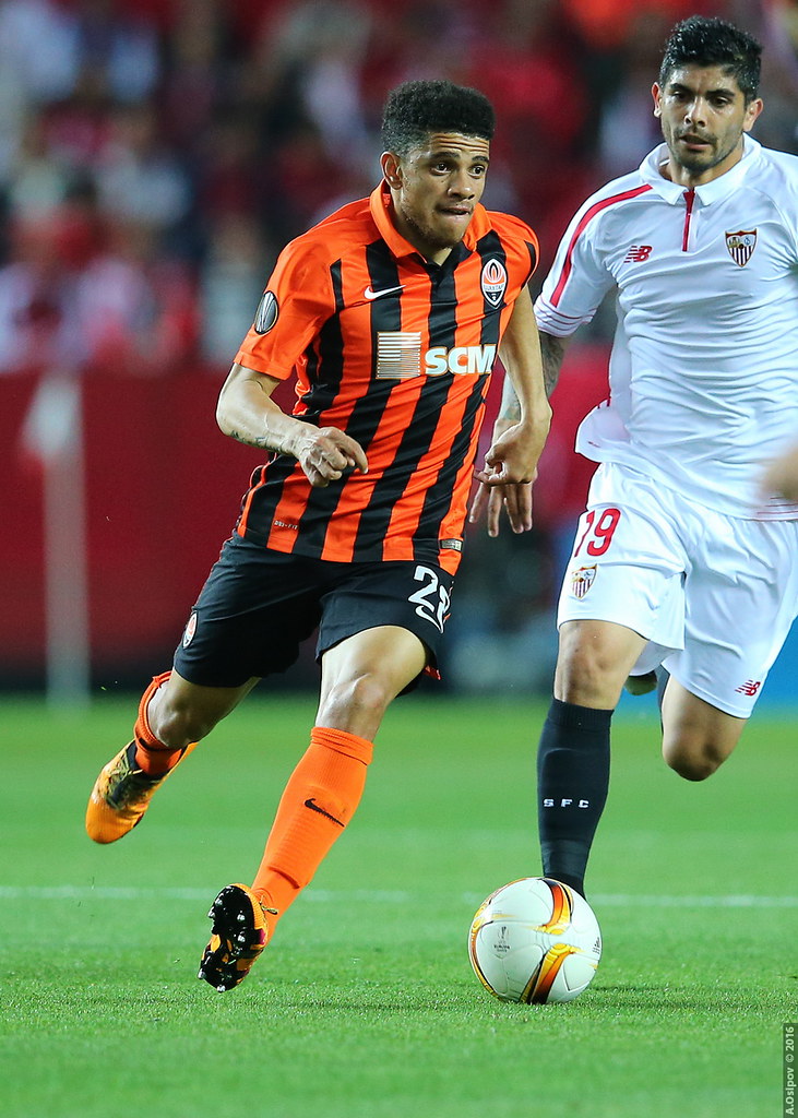 ΑΕΚ χάνει 3-1 από τη Σαχτάρ σε αγώνα Champions League