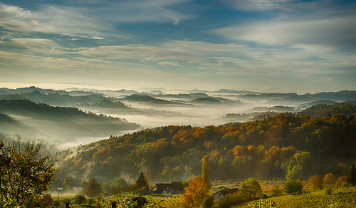 autumn fog landscape high md nebel dynamic minolta zoom sony herbst vineyards landschaft range f4 hdr highdynamicrange 2015 weinberge südsteiermark weinstrasse ilce rokkor a7ii 2450 weingärten southstyria mdzoomrokkor wielitsch