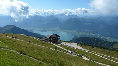 mountain lake salzburg berg austria see österreich view hike ausflug aussicht wandern wolfgangsee schafberg salzkammergut zahnradbahn schafbergbahn