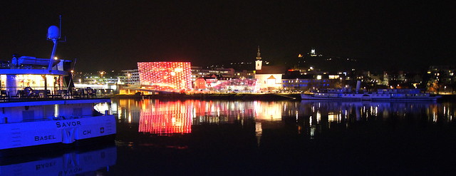 Linz und die Donau am Abend