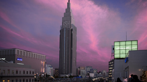 city sunset sky urban japan skyline clouds tokyo twilight shinjuku cityscape dusk 28mm redsky nikkor nttdocomoyoyogibuilding nikond600 f18g skyscrabber 28mmf18g nikkor28mmf18g