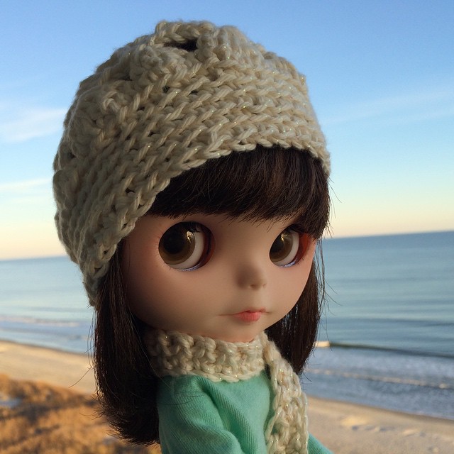 Blythe a Day 12.31.2014 Getting ready...new hat and scarf :)
