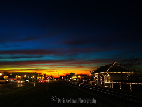 Williams Station Sunset by davidgehmanflyguy,