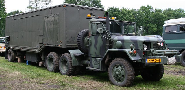 M275 semi truck
