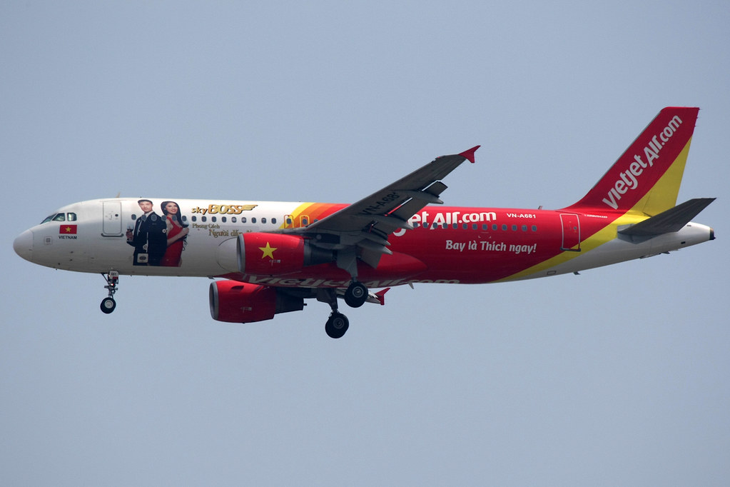VietJet Air | Airbus A320-200 | VN-A681 | Skyboss logos | … | Flickr