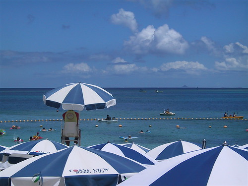 summer beach japan umbrella geotagged parasol okinawa renaissanceresortokinawa renaissancebeach geo:lat=264355978 geo:lon=1277884231