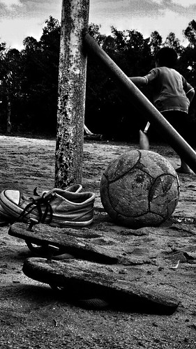 niños paraguay fútbol pelota