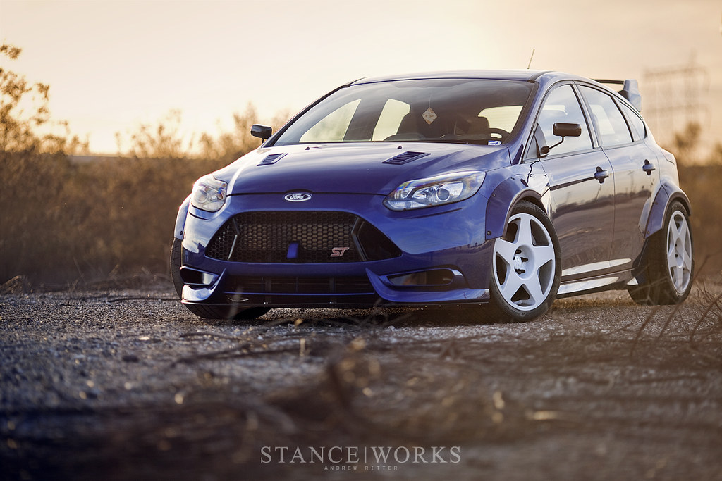 2015 Ford Focus ST Background Wallpaper at http://wallsaut… | Flickr