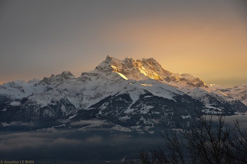 sunset mountains sunshine suisse explore damn blanc paysages coucherdesoleil montagnes dentsdumidi leysin coth supershot alittlebeauty coth5 neigeetglace