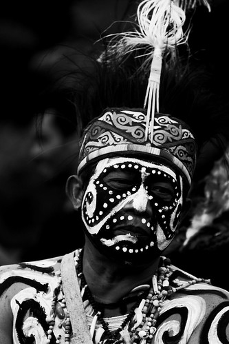 Orang Papua. | V Λrtnoldus | Flickr