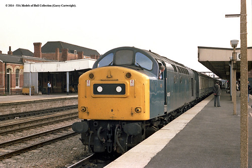 train diesel railway parcels britishrail doncaster southyorkshire class40 40157