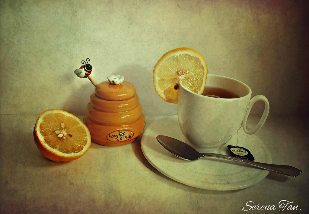 A cup of tea with honey & lemon | A natural remedy for a col… | Flickr