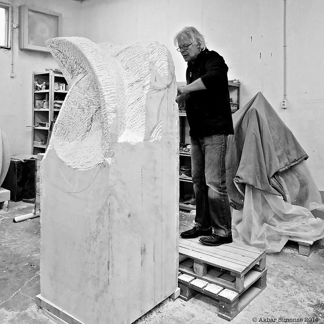 Creation 3 : Sculptor Mark Rietmeijer at work