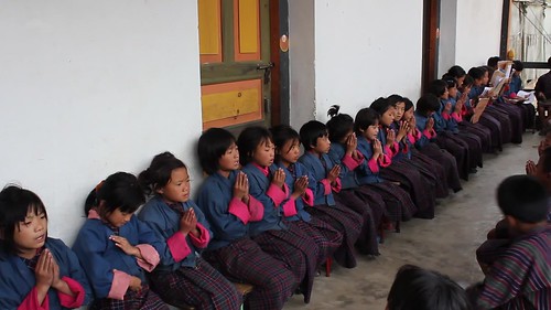 tashiyangtse elementaryschool trashiyangtse school schoolchildren schoolgirls schoolboys prayer easternbhutan bhutan 2013