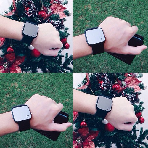 Merry Christmas🎄 This is not A watch, this watch so meaningful!⌚️ #1FACEWATCH #socool #support #americancancersociety | by insta2641