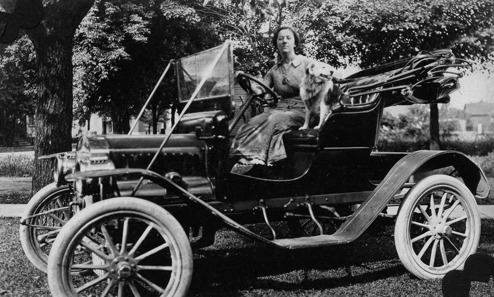 Eva (Czizek) Michaels and Maxwell Model AA Runabout, circa 1910 - Chesterton, Indiana