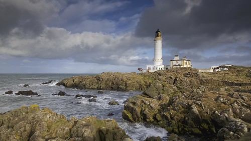 lighthouse scotland aperture foghorn dumfriesandgalloway northernlighthouseboard robertstevenson liveview corsewallpoint corsewalllighthouse kirkcolm categoryalistedbuilding dfine20 canon5dmarkii sharpenerpro30 davidalanstevenson tse24mmf35lii 06hardgrad viveza2