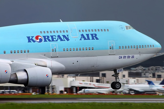 HL7490 Korean Air 747-4B5 Heathrow 22/04/12
