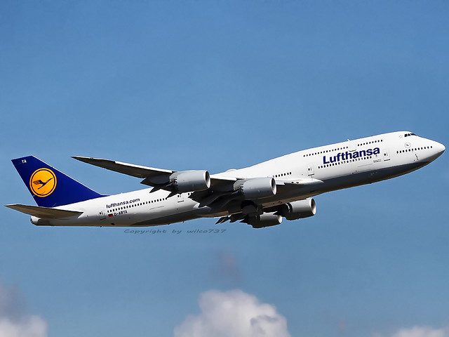 Lufthansa Boeing 747-8i departing Frankfurt (D-ABYA)