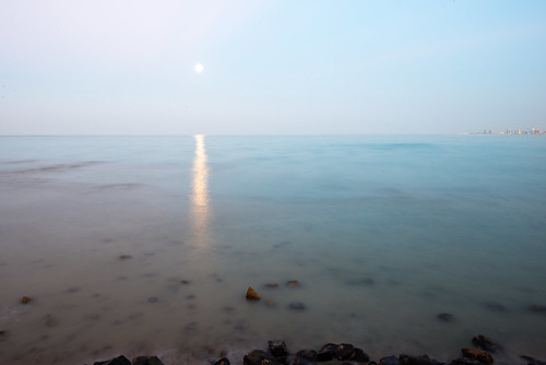 longexposure sunset sea moon reflection seafront