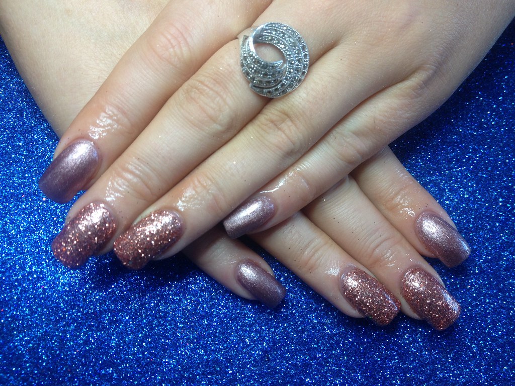 Acrylic nails with rose gold glitter | Nic Senior | Flickr