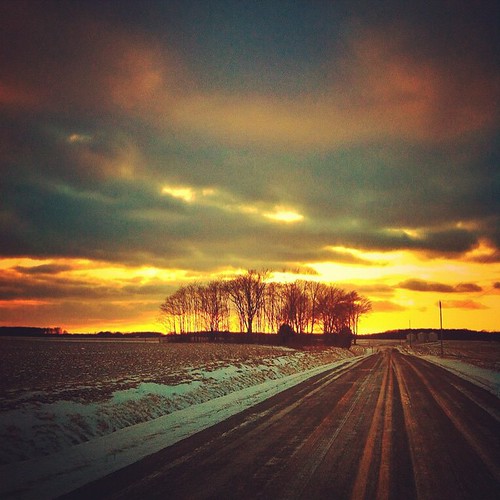 rise 2014 instagram sunset gold beauty beautiful nature pretty handyphoto farm mobileography emotion jamiesmed snapseed iphoneedit tree iphone4 sun trees snow geotagged geotag iphoneography square facebook weather iphonephoto landscape rural ohio midwest phoneography iphoneonly sky photography clouds january winter clintoncounty mobilography mobilephotography smalltown usa country mobilephoto insta shotoniphone