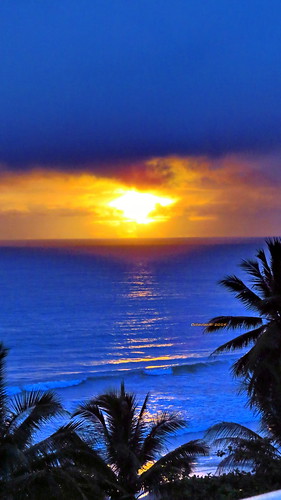 ocean blue sunset portrait orange cloud tree beach water gold hotel golden waterfront cloudy coconut balcony indian indianocean seafront roomview hdr inna 514 pelabuhan ratu matahari bayfront pelabuhanratu samudera matahariterbenam terbenam innasamuderabeach innasamudera