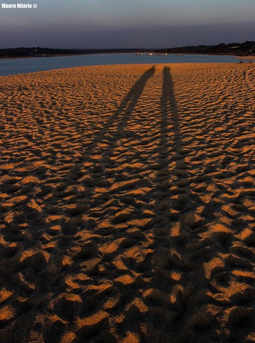 friends sunset portugal lines sand shadows artistic twin giants
