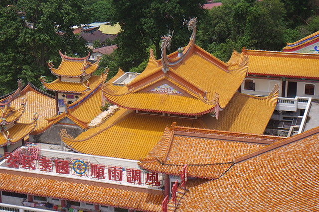 Kek Lok Si templom - kilátás a 30 méter magas pagoda tetejéről