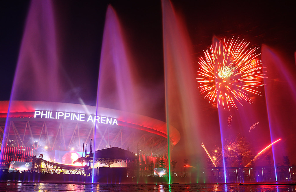 Philippine Arena Fireworks 02_ALYSA SALEN_01012015 | Flickr