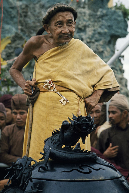 BEN TRE 1968 - Coconut Monk. Ông Đạo Dừa. Photo by Wilbur E. Garrett